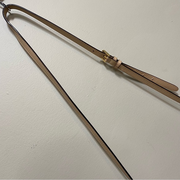 Michael Kors Jet Set Travel Messenger Bag - Picture 7 of 16